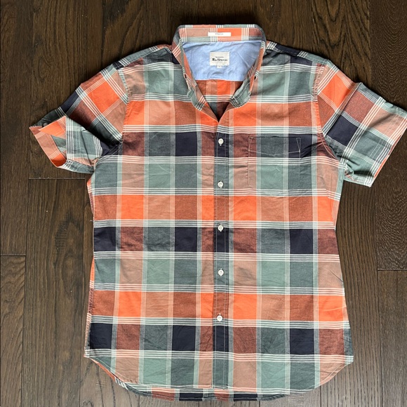 Ben Sherman button up collared short sleeve plaid shirt, size large - Picture 1 of 3